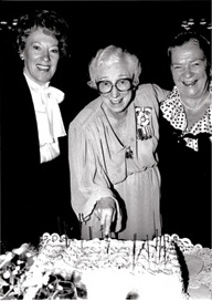 Flora Macdonald (pierwsza w historii Kanady szefowa dyplomacji i p.o. premiera w okresie 1987-1988), Ellen Fairclough i Pauline McGibbons (pierwsza w historii Kanady kobieta-Gubernator Porucznik).